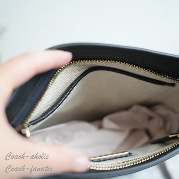 NWT Tory Burch Thea Swingpack Leather Crossbody in Black - Picture 10 of 11